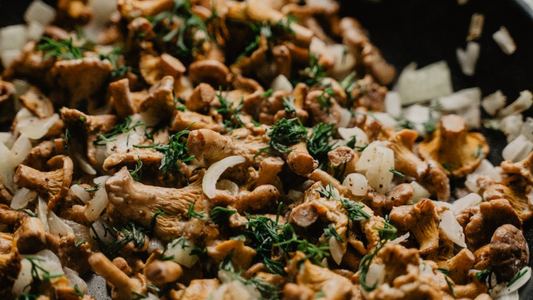Oléagéniaux! Poêlée de champignon à la crème d'amandes